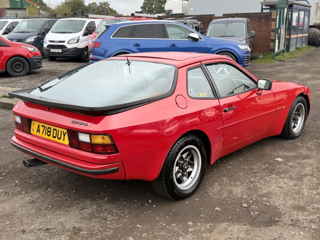 View PORSCHE 944 2.5