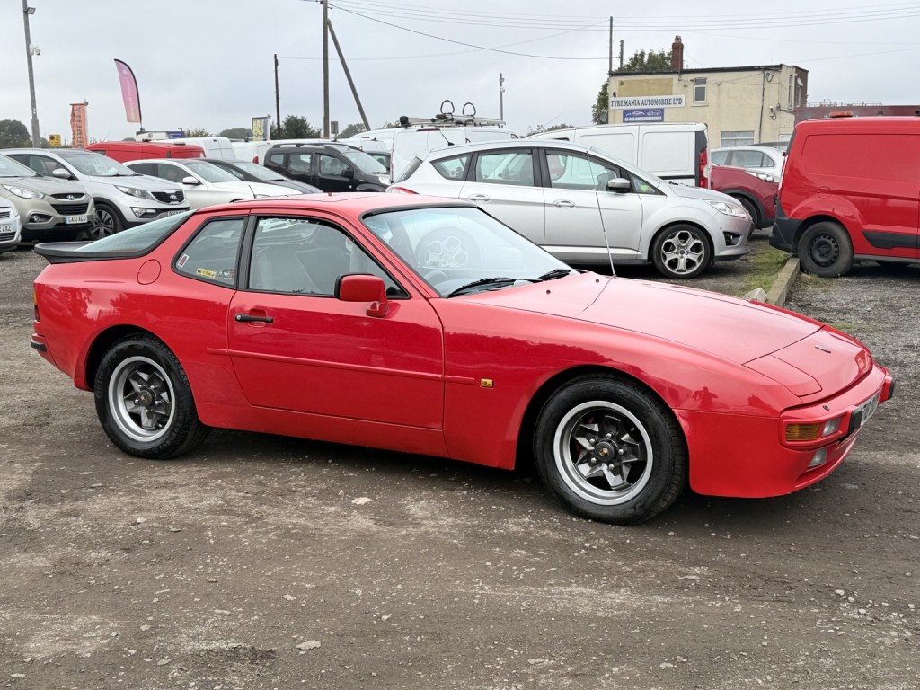View PORSCHE 944 2.5