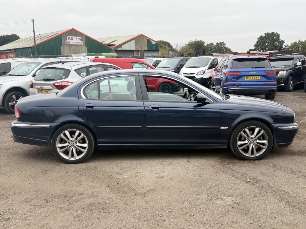 View JAGUAR X-TYPE 2.2 D SE
