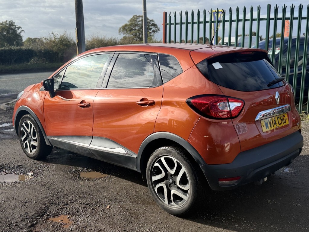 View RENAULT CAPTUR 1.5 Dynamique S MediaNav dCi 90 Stop & Start