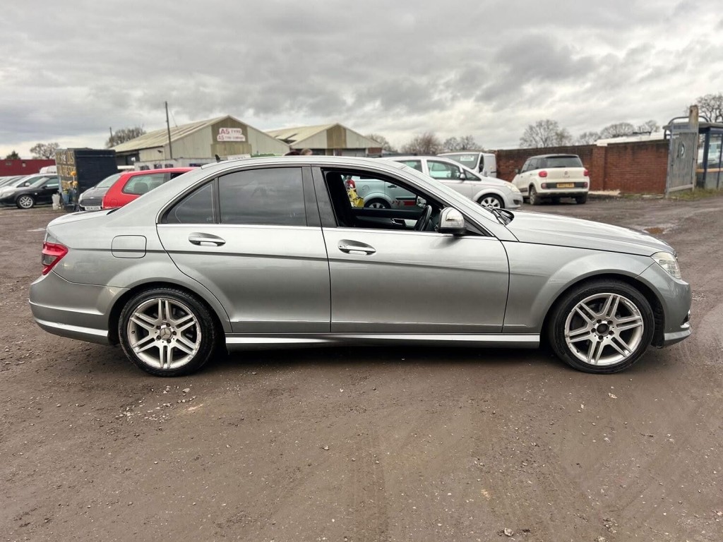 View MERCEDES-BENZ C CLASS 2.1 C220 CDI Sport
