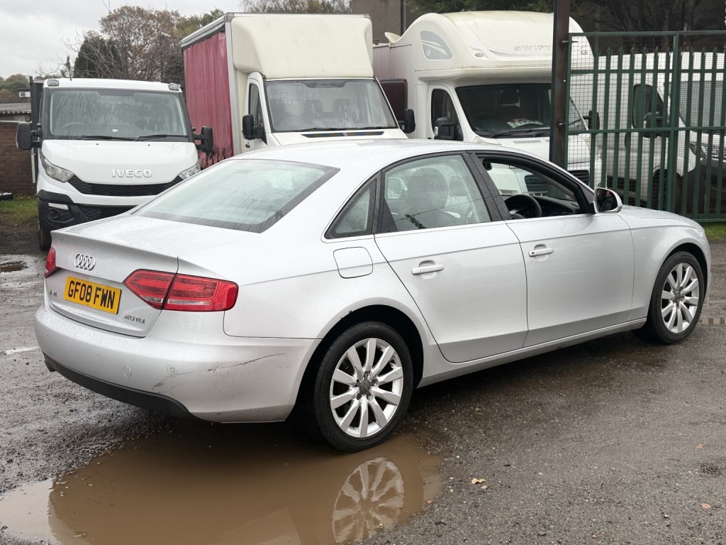View AUDI A4 2.0 TDI SE