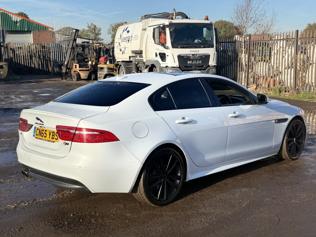 View JAGUAR XE 2.0 d R-Sport