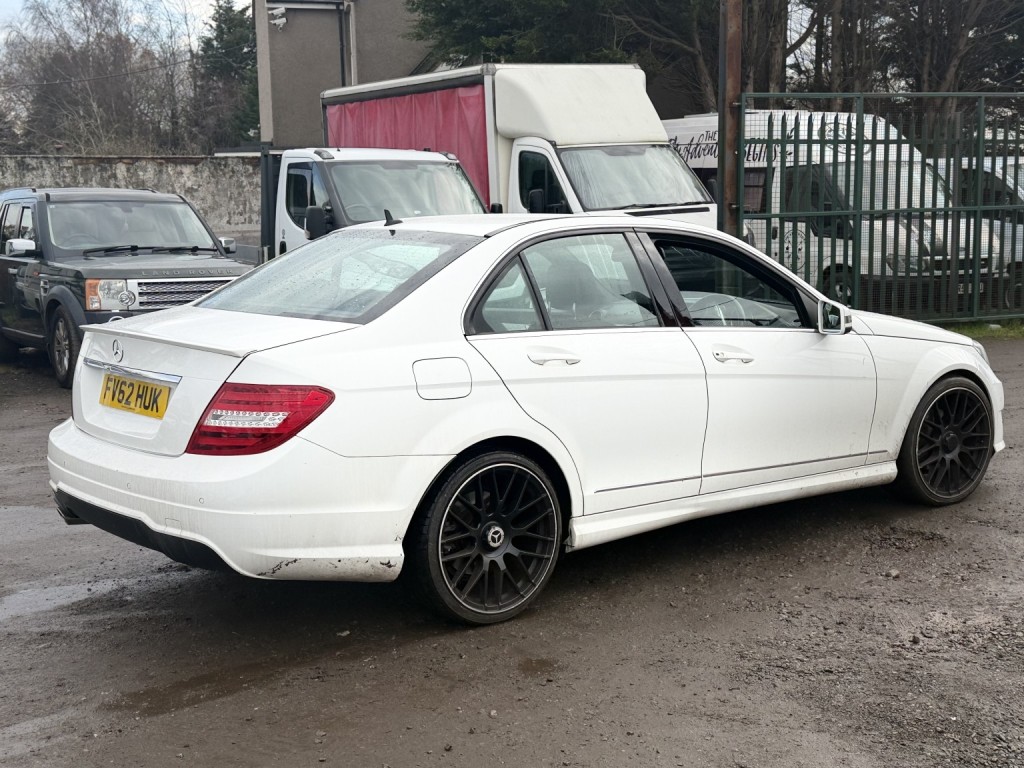 View MERCEDES-BENZ C CLASS 2.1 C220 CDI BlueEfficiency AMG Sport Plus