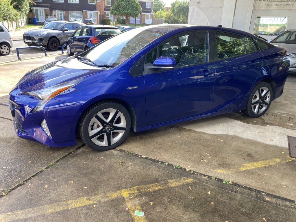 View TOYOTA PRIUS 1.8 VVT-h Business Edition Plus
