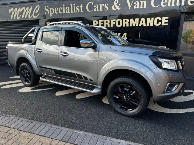 NISSAN NAVARA