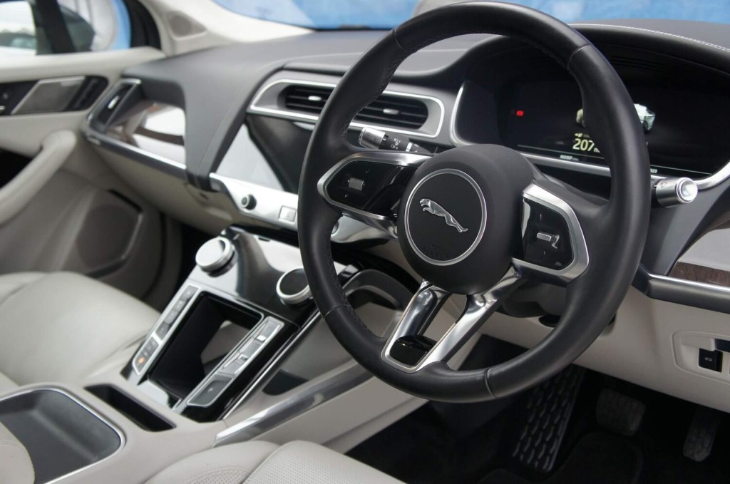 JAGUAR I-Pace