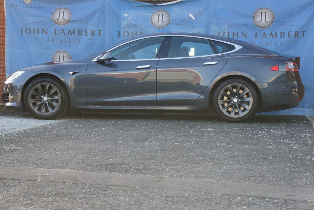 TESLA MODEL S