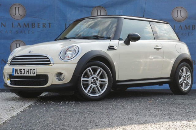 MINI HATCH