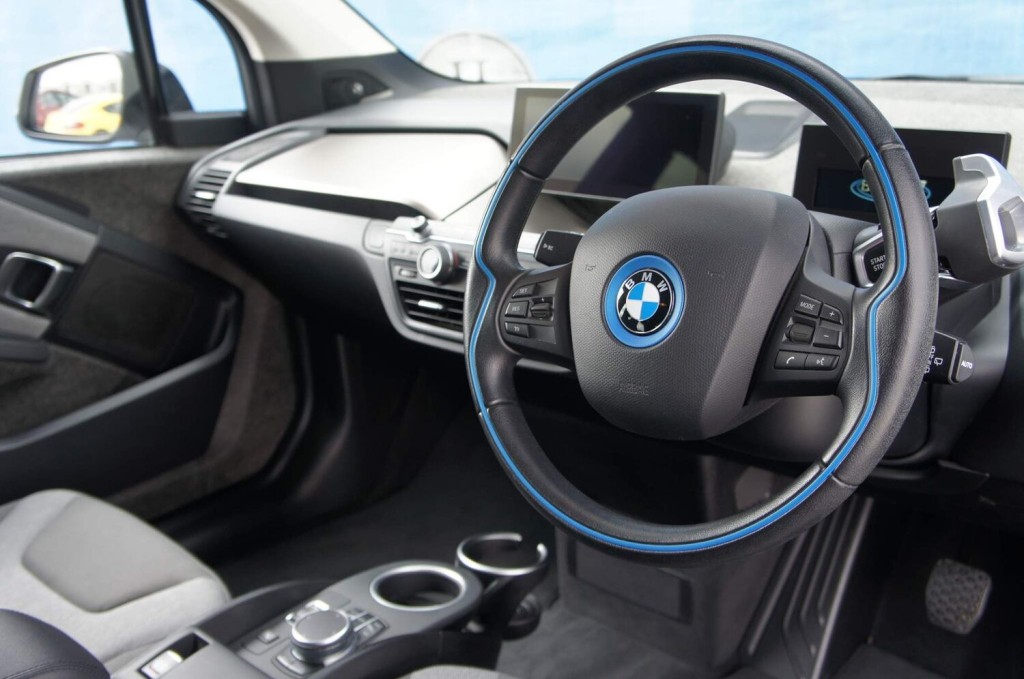 BMW I3