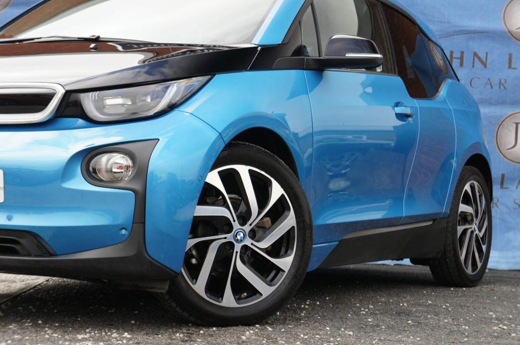 BMW I3