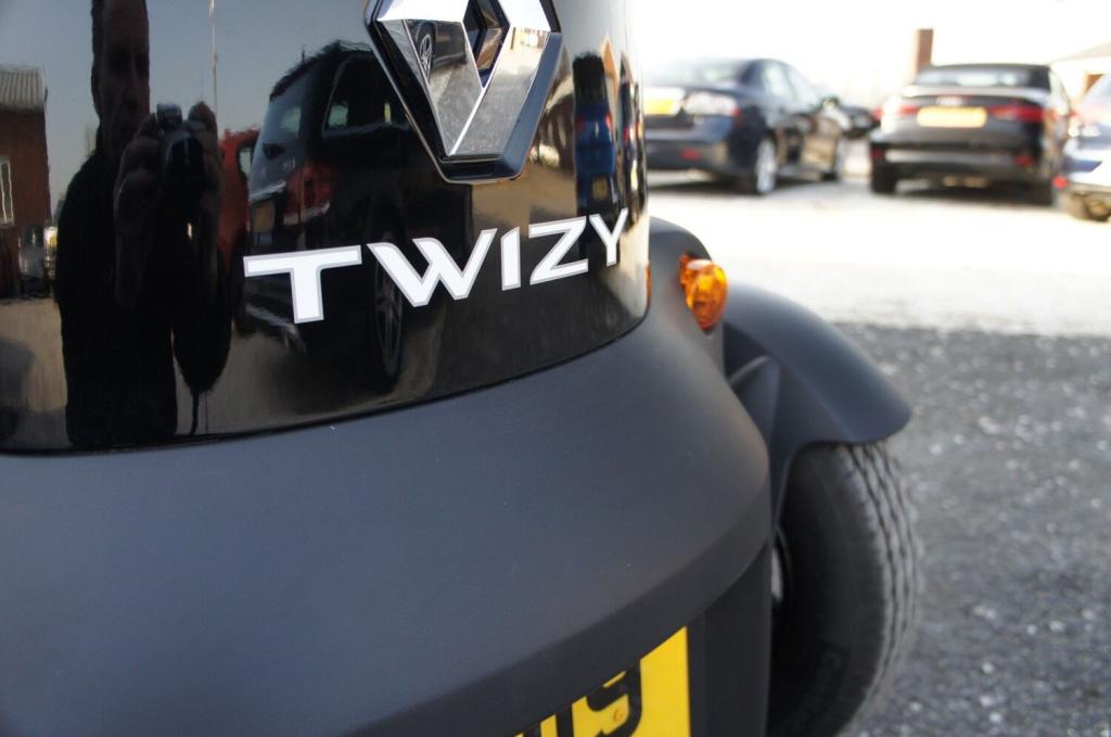 RENAULT TWIZY