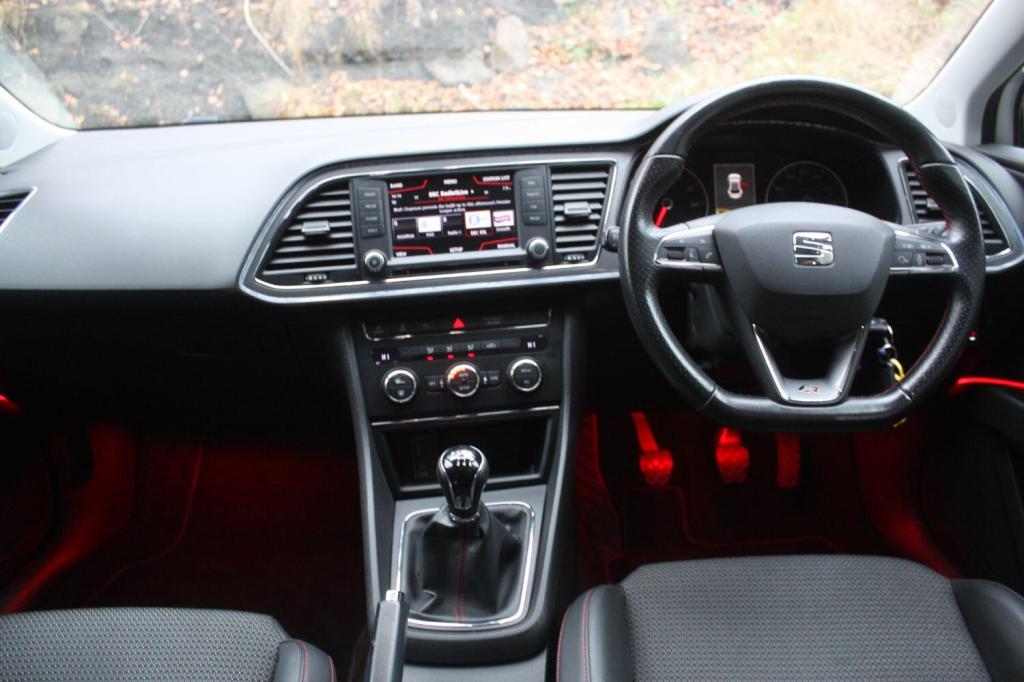 SEAT LEON