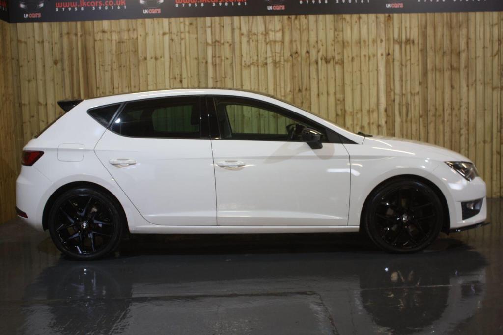 SEAT LEON