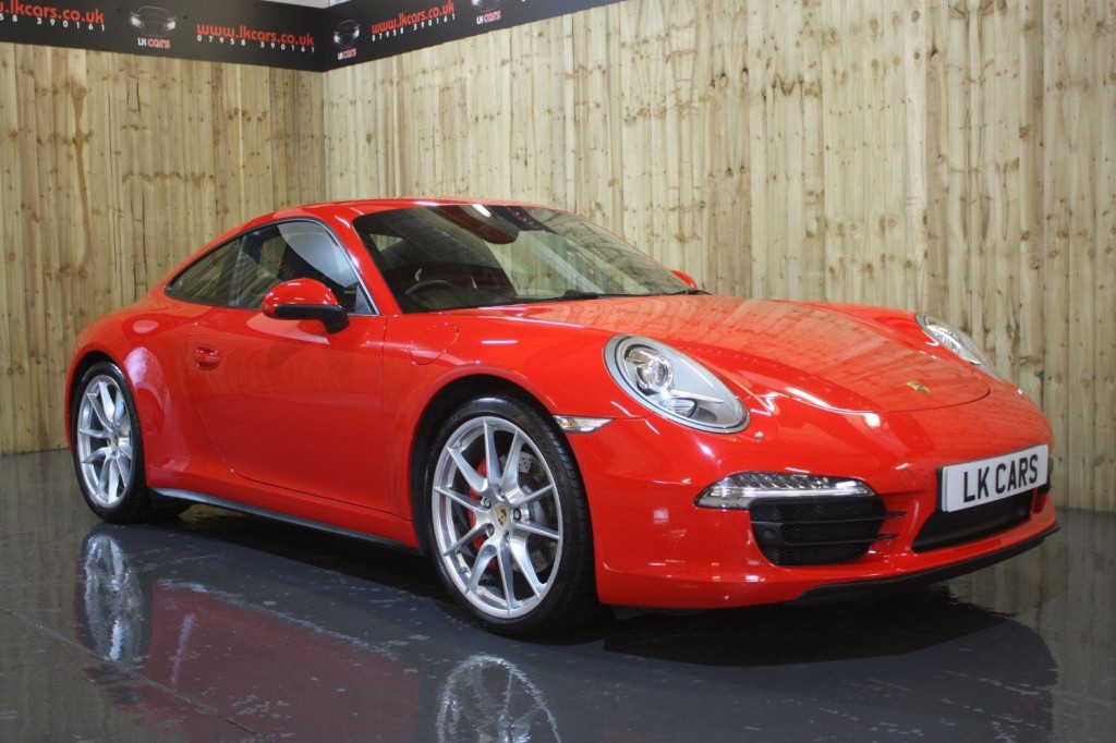PORSCHE 911