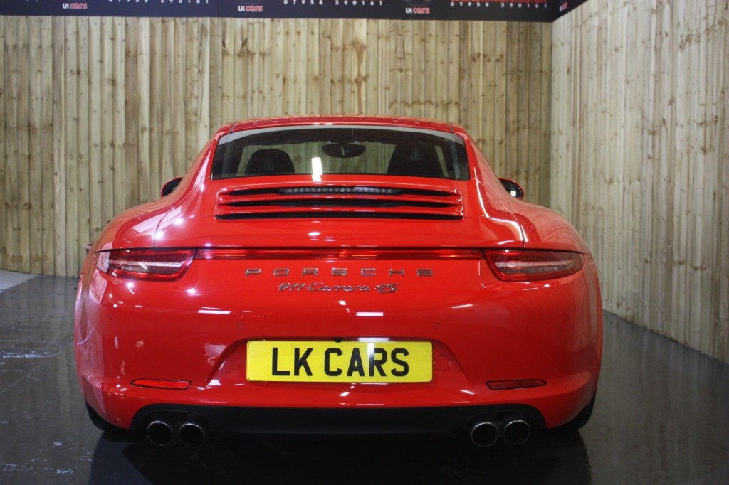 PORSCHE 911