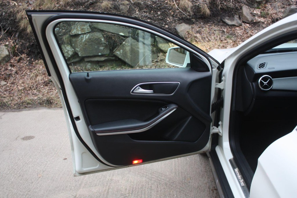 MERCEDES-BENZ GLA CLASS