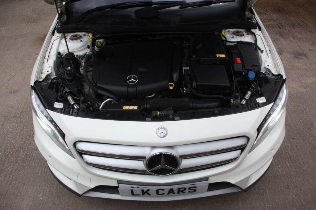 MERCEDES-BENZ GLA CLASS