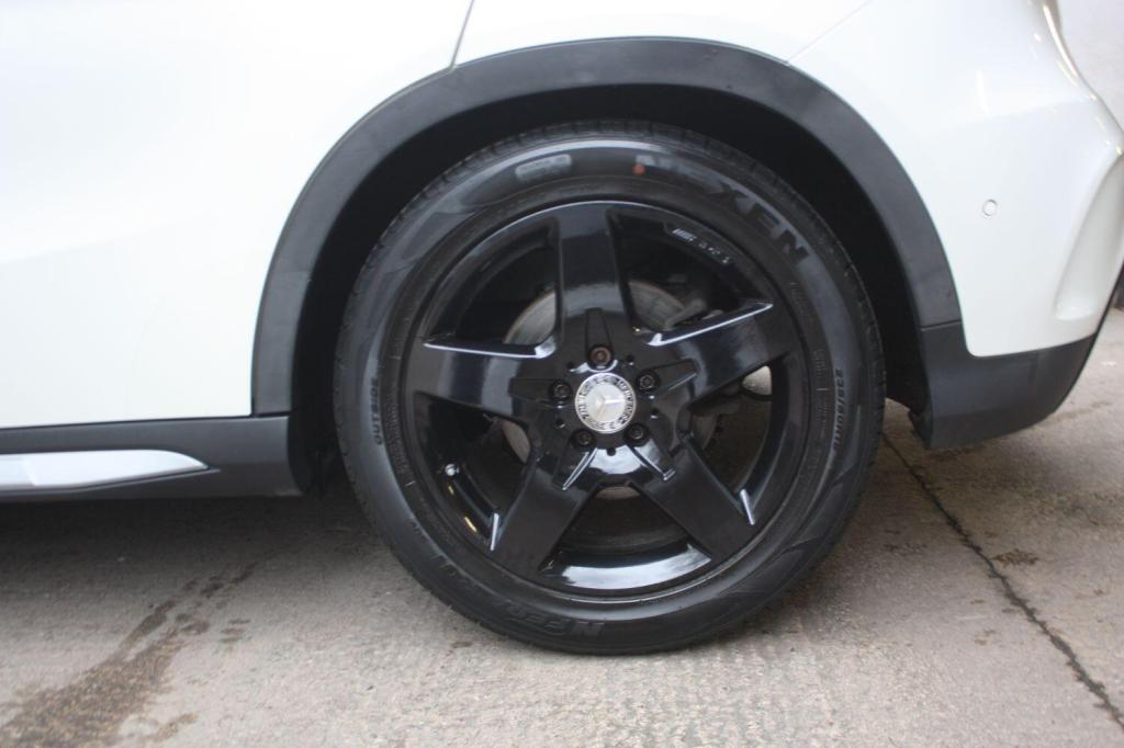 MERCEDES-BENZ GLA CLASS