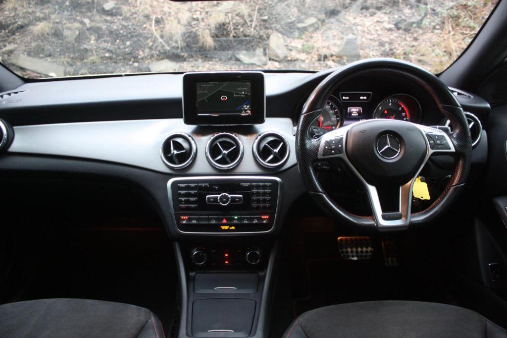 MERCEDES-BENZ GLA CLASS