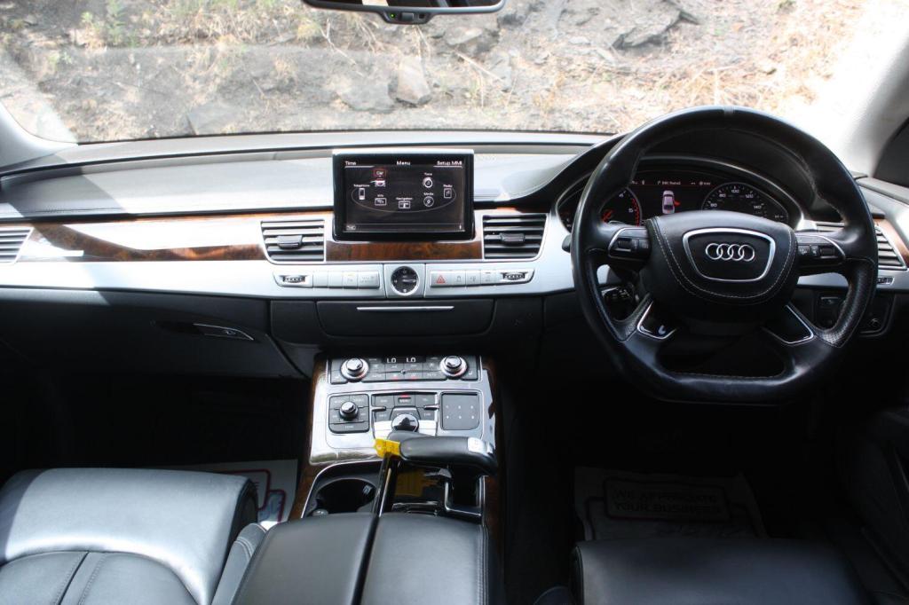 AUDI A8