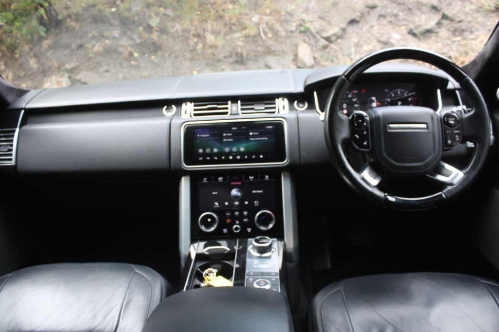 View LAND ROVER RANGE ROVER 5.0 P525 V8 Autobiography