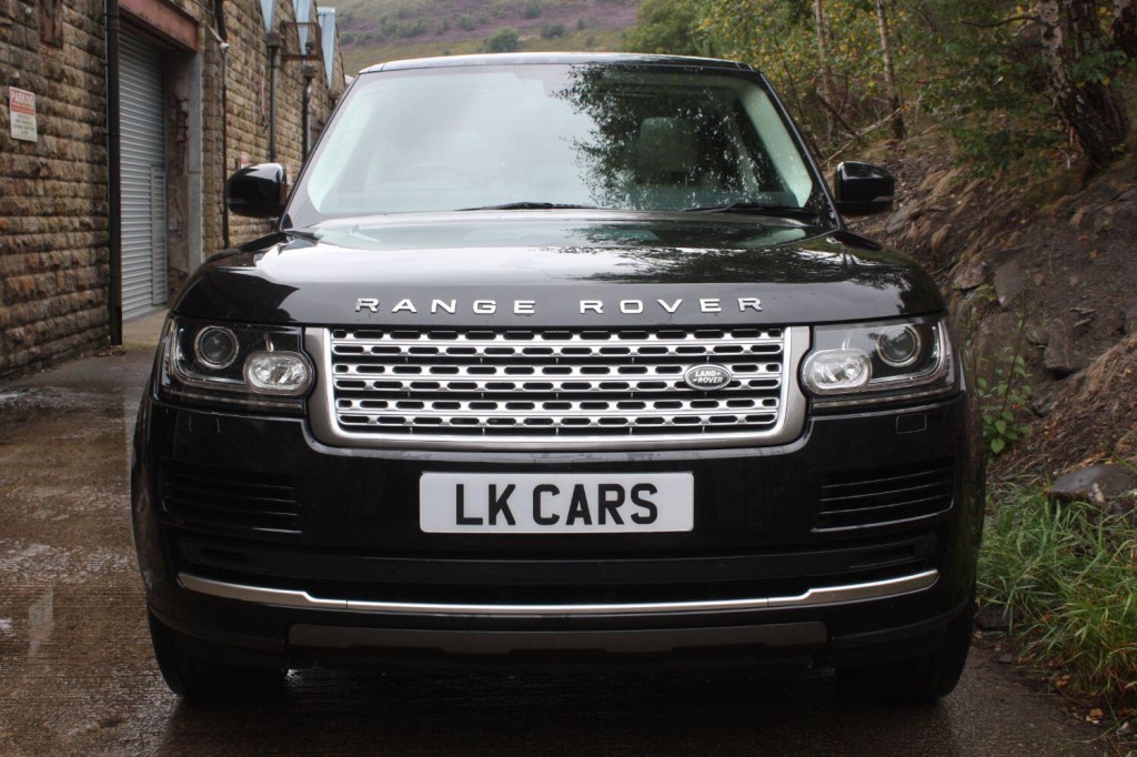 View LAND ROVER RANGE ROVER 3.0 TD V6 Vogue
