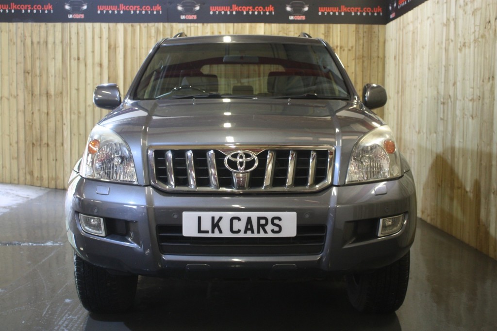 View TOYOTA LAND CRUISER 3.0 D-4D Invincible