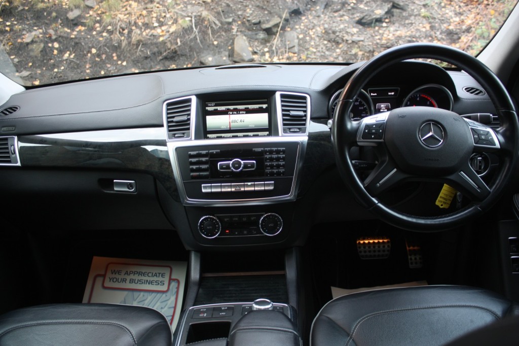 View MERCEDES-BENZ GL CLASS 3.0 GL350 V6 BlueTEC AMG Sport