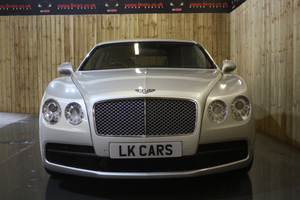 View BENTLEY FLYING SPUR 4.0 V8