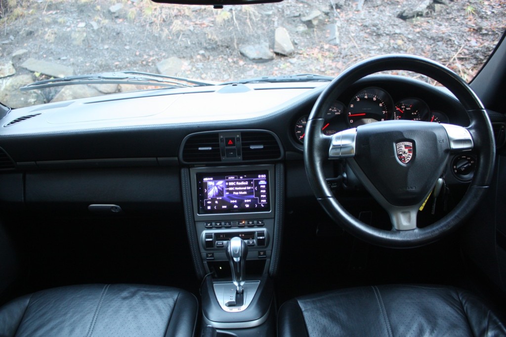 View PORSCHE 911 3.6 997 Carrera