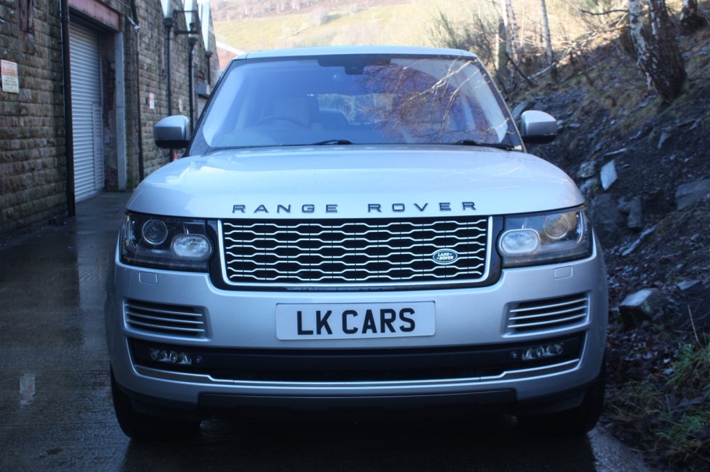 View LAND ROVER RANGE ROVER 4.4 SD V8 Vogue SE