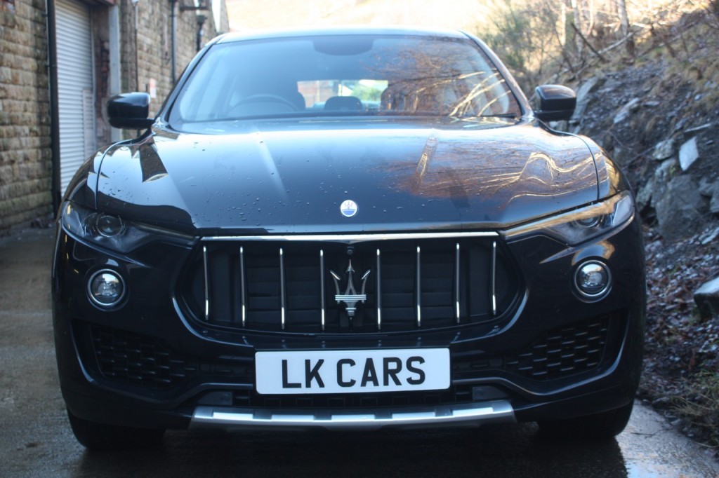 View MASERATI LEVANTE 3.0 D V6