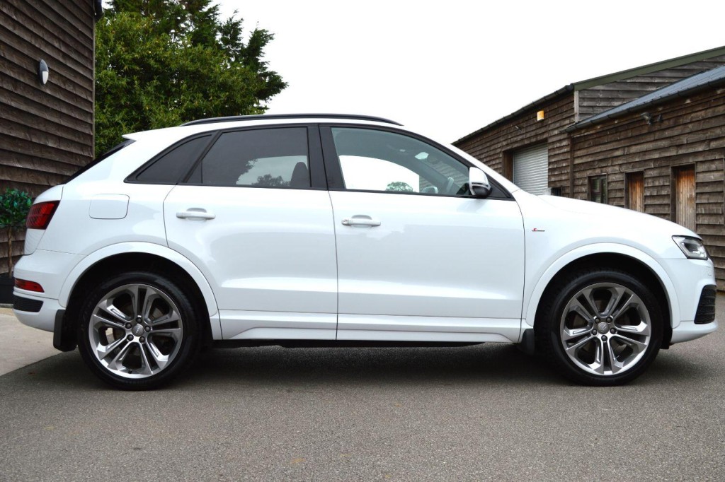 View AUDI Q3 2.0 TDI QUATTRO S LINE PLUS AUTO 5 DOOR