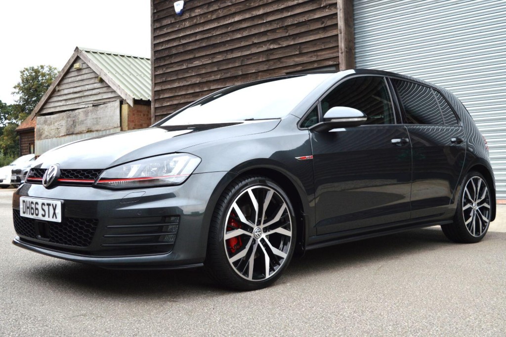 View VOLKSWAGEN GOLF 2.0 TSI GTI DSG 5 DOOR