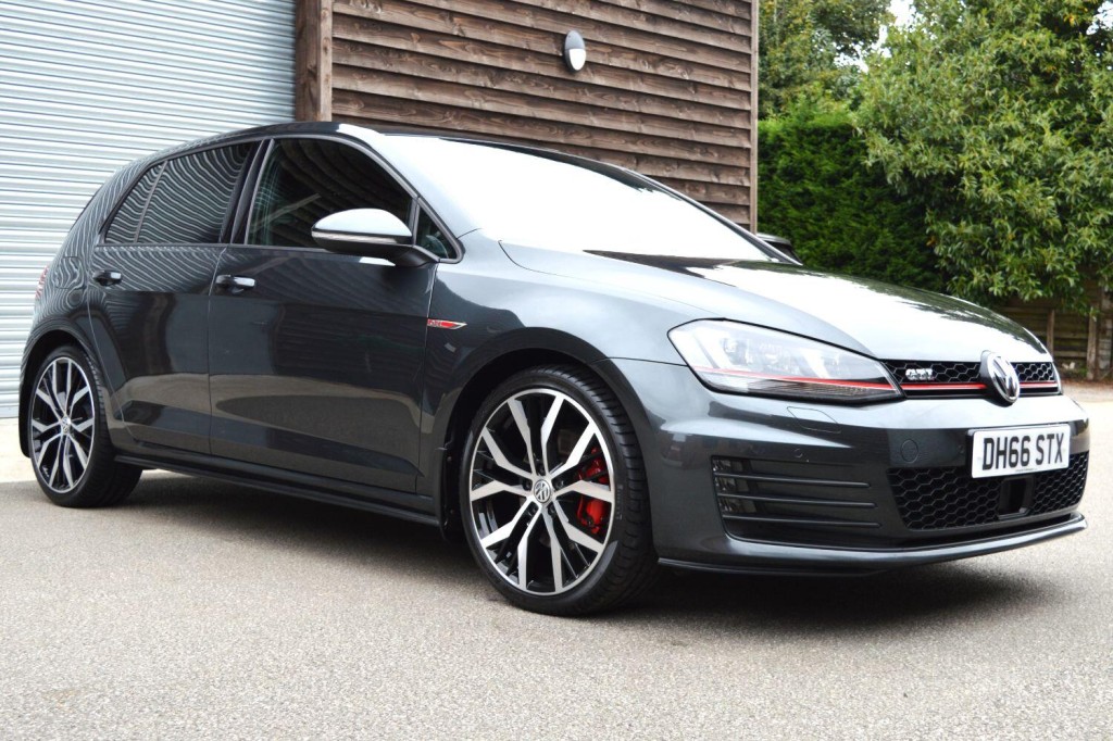 View VOLKSWAGEN GOLF 2.0 TSI GTI DSG 5 DOOR