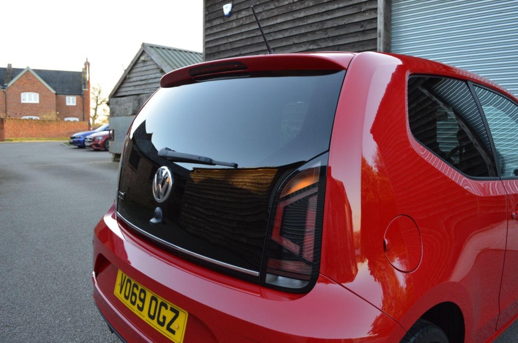 VOLKSWAGEN UP