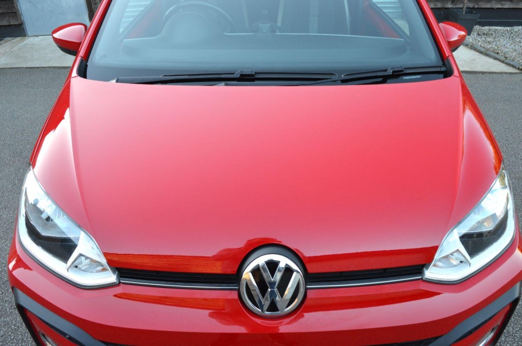 VOLKSWAGEN UP