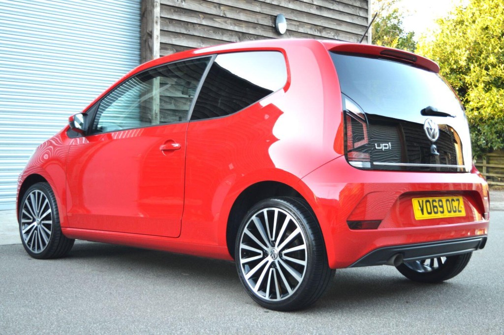 VOLKSWAGEN UP