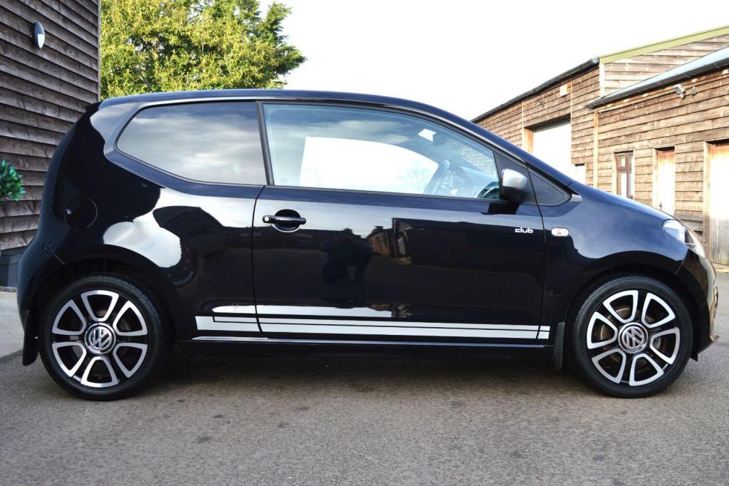 View VOLKSWAGEN UP 1.0 MPI 75 CLUB UP 3 DOOR