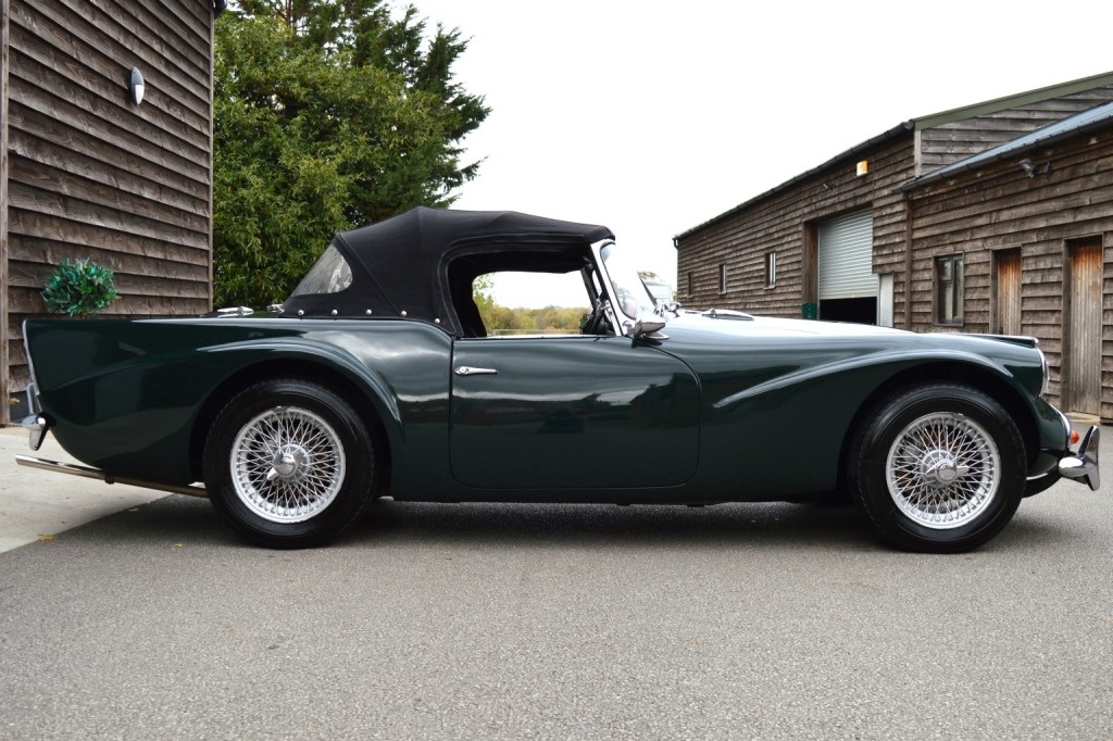 View DAIMLER SP250 DART 2 DOOR CONVERTIBLE