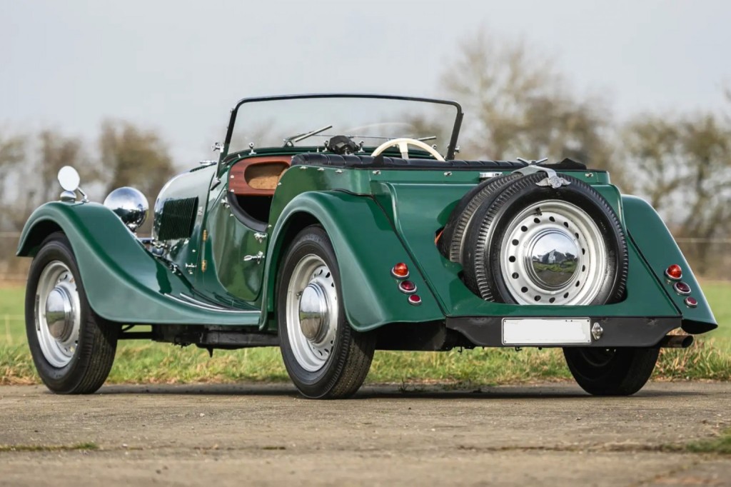 View MORGAN PLUS 4 2.0 2 DOOR CONVERTIBLE