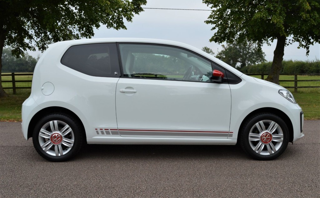 View VOLKSWAGEN UP 1.0 MPI UP BY BEATS 3 DOOR