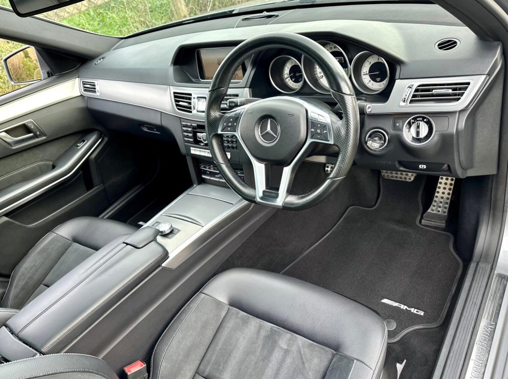 MERCEDES-BENZ E CLASS