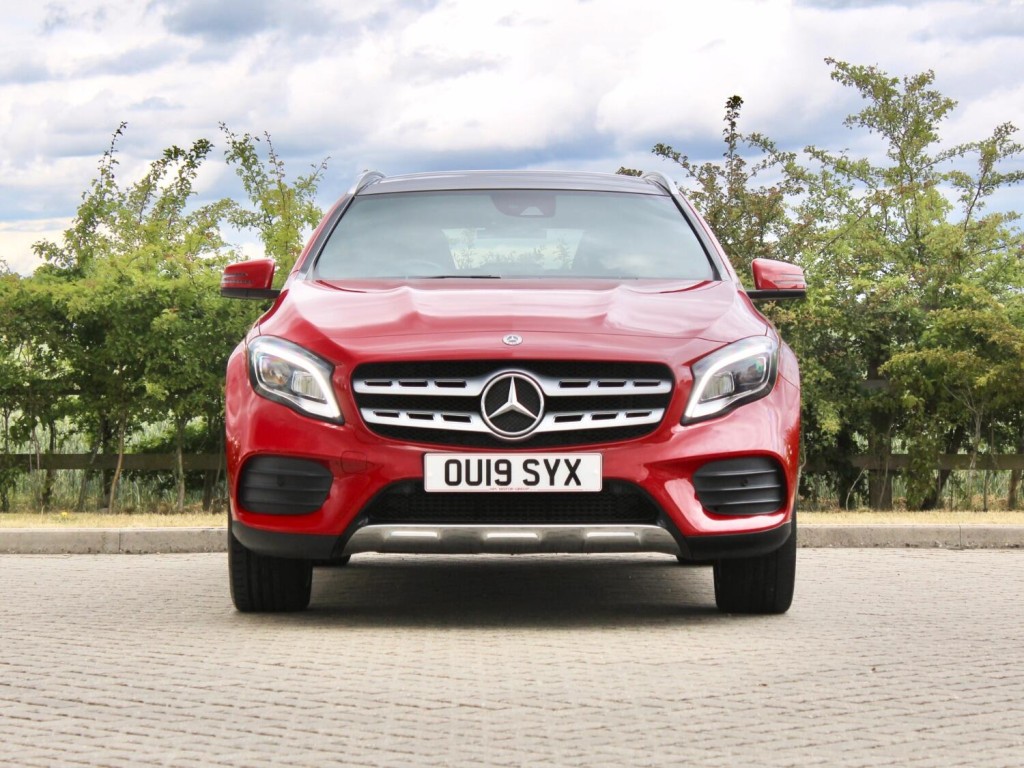 MERCEDES-BENZ GLA CLASS