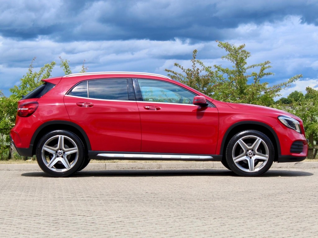 MERCEDES-BENZ GLA CLASS