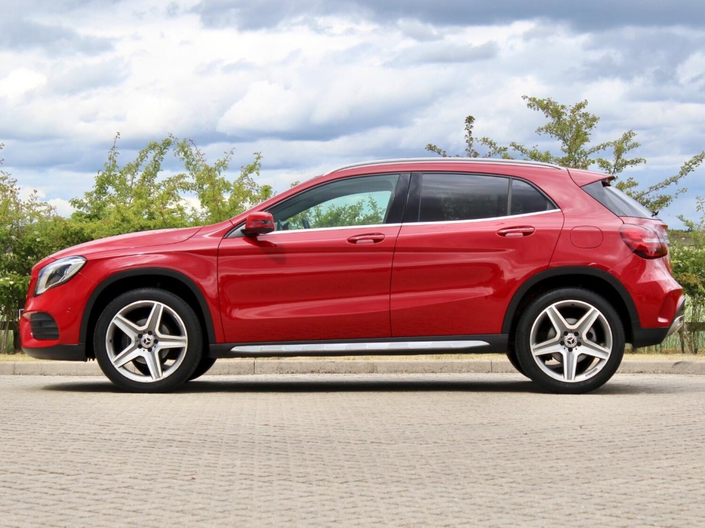 MERCEDES-BENZ GLA CLASS