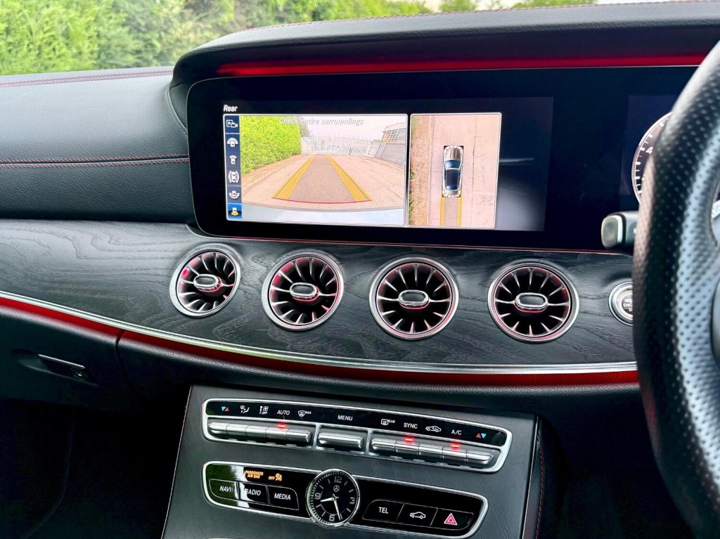 MERCEDES-BENZ E CLASS