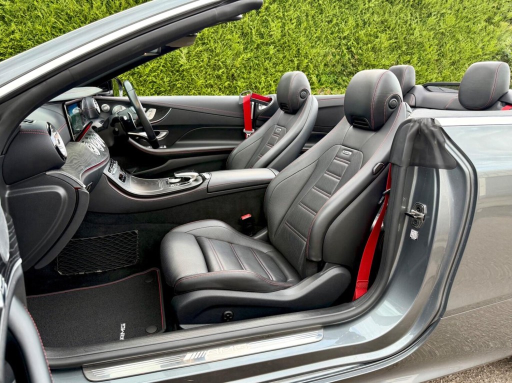 MERCEDES-BENZ E CLASS