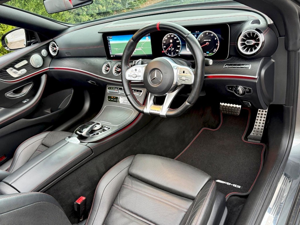 MERCEDES-BENZ E CLASS